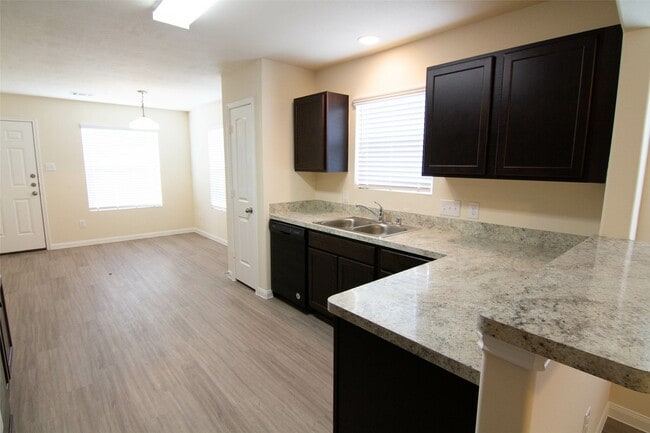 Photo - 937 Harvest Salt Ln