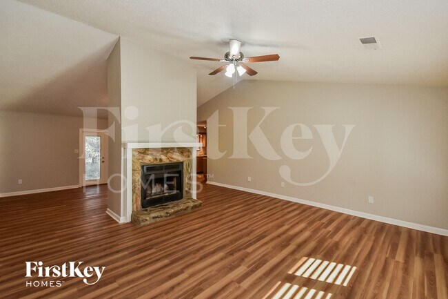 Photo - 4473 Lindsey Dr SW