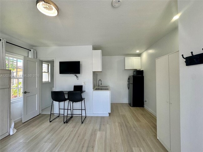 Photo - 415 75th St Unit 4A