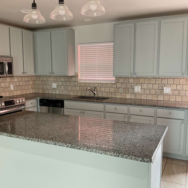 Building Photo - 15209 Cruiser St