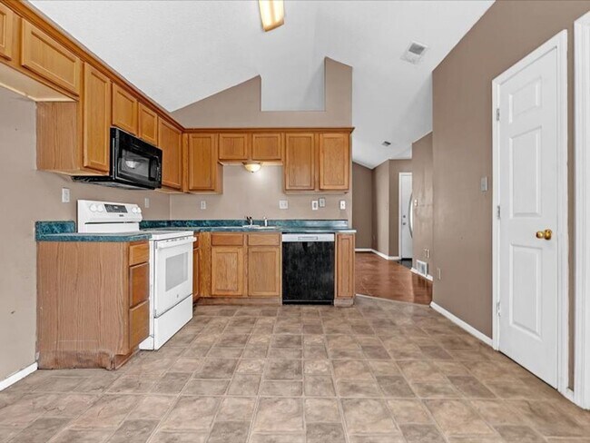 Photo - 2647 Waverly Dr