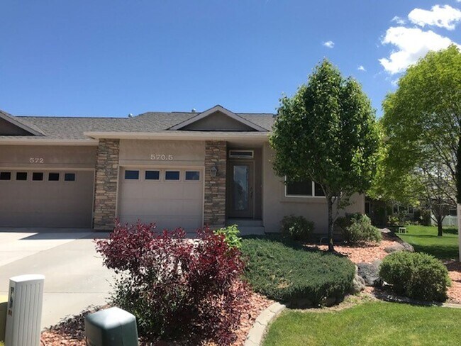 Building Photo - 570 1/2 Garden Grove Court