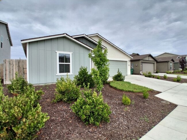 Photo - Beautiful Single-Story Home with Solar Included & Spacious Open Floor Plan!