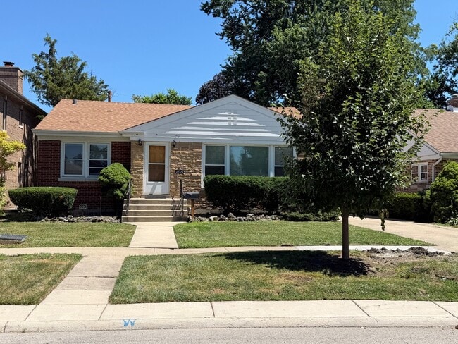 Building Photo - 1705 S Crescent Ave