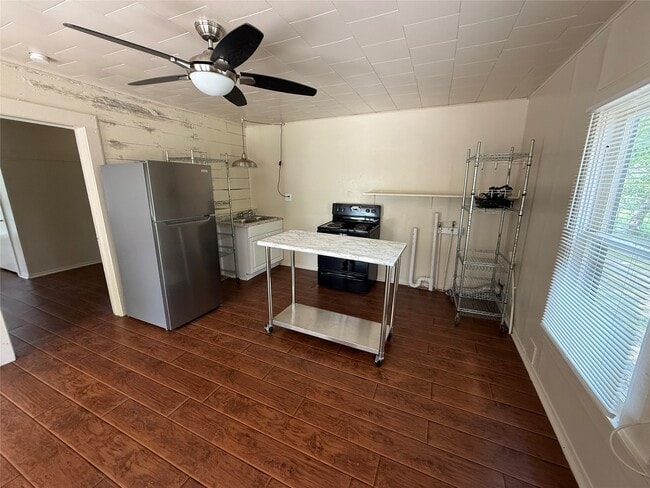 Photo - 2812 Angier Rd