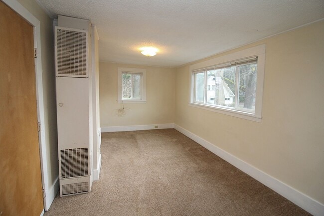 Photo - 7630 SE Woodstock Blvd Unit 07