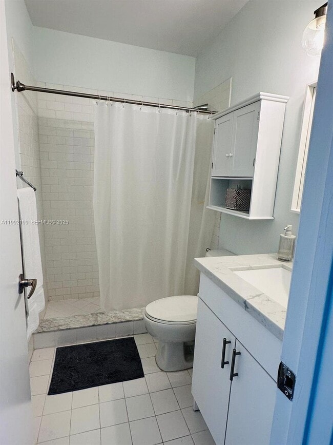 Photo - 2525 SW 3rd Ave Unidad 10