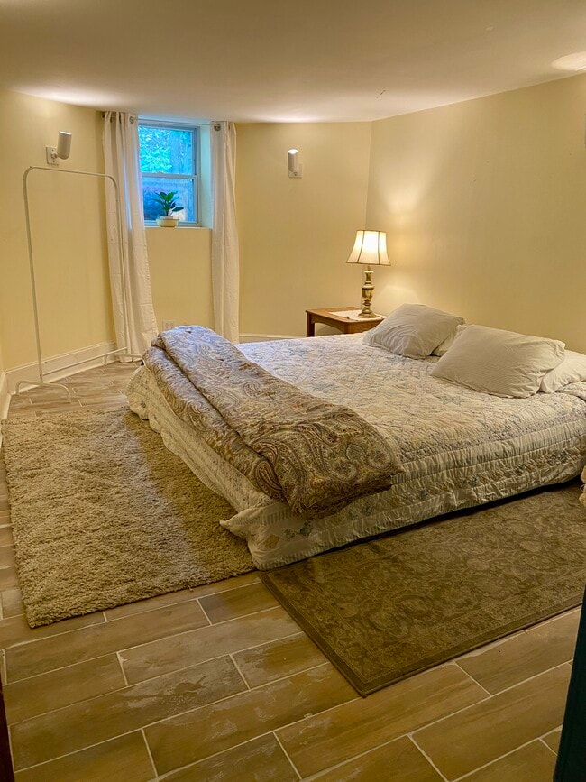 Photo - 101 Fayerweather St Unidad B