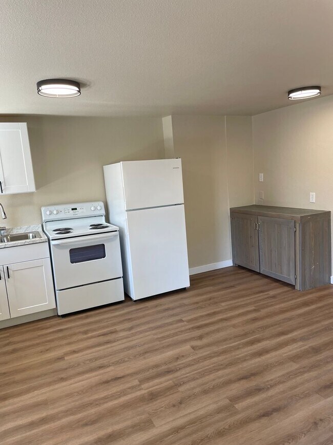 Photo - 432 N Holly St Unit 432 Holly St #B