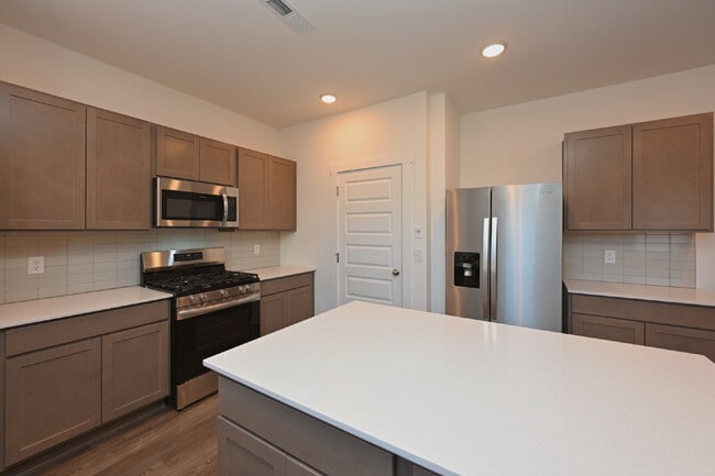 Photo - Modern 2024 New Construction in Sage Farms – Steps from Dog Park & Trails!