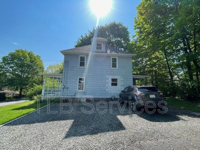 Photo - 402 Electric St