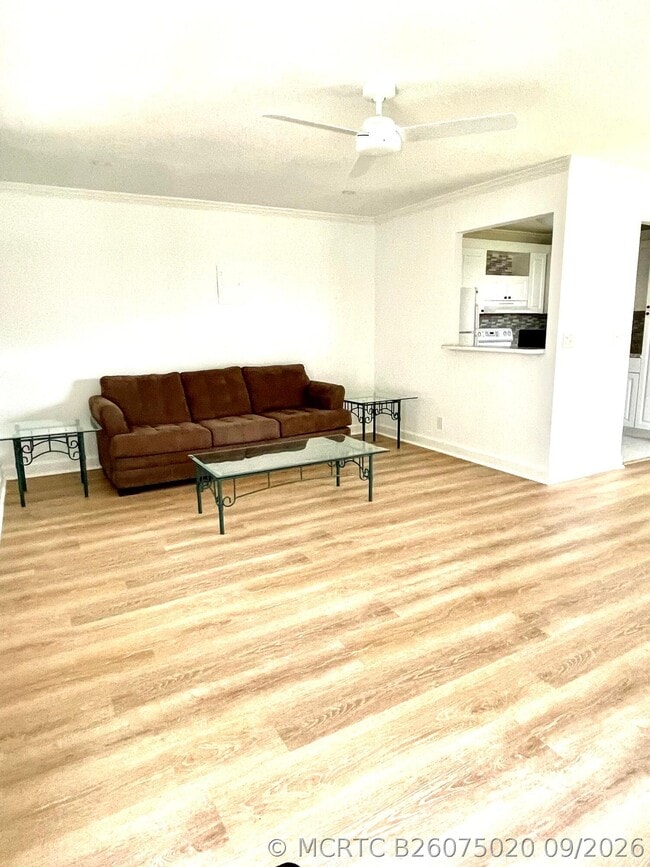 114 Valencia Blvd