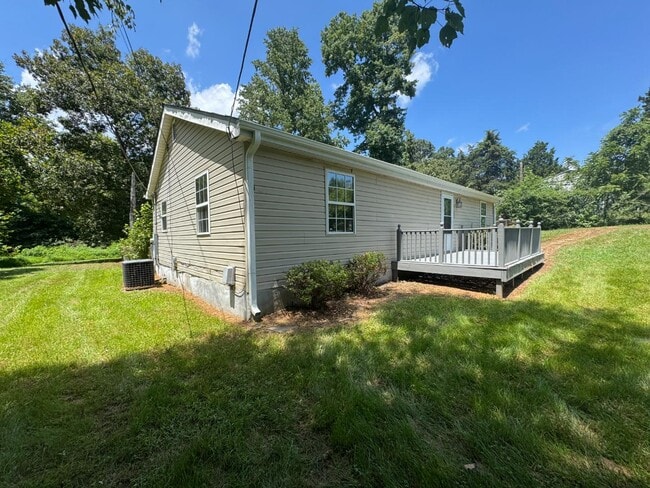 Building Photo - 5163 Clifton Dr Rental
