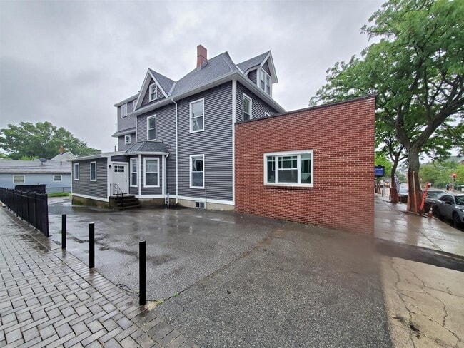 146 Highland Ave Unit 1