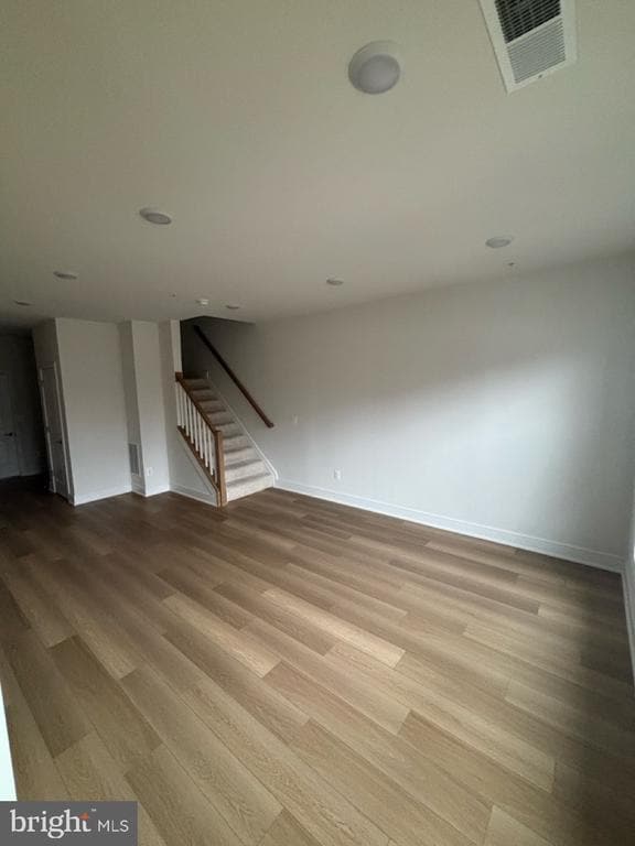 Photo - 43396 Farringdon Sq