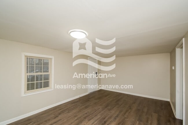 Photo - 1227 E 4th St