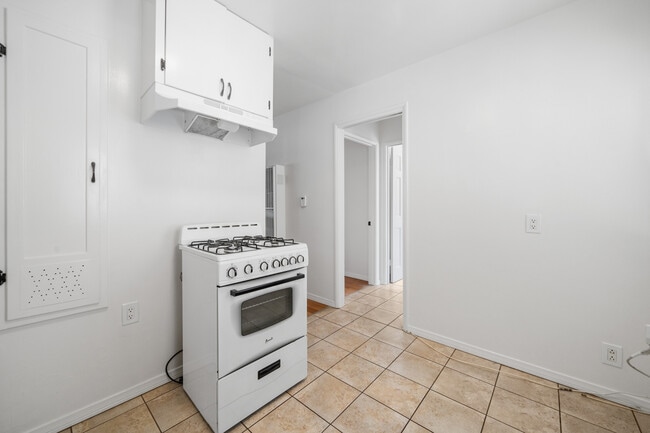 1403 Brockton Ave