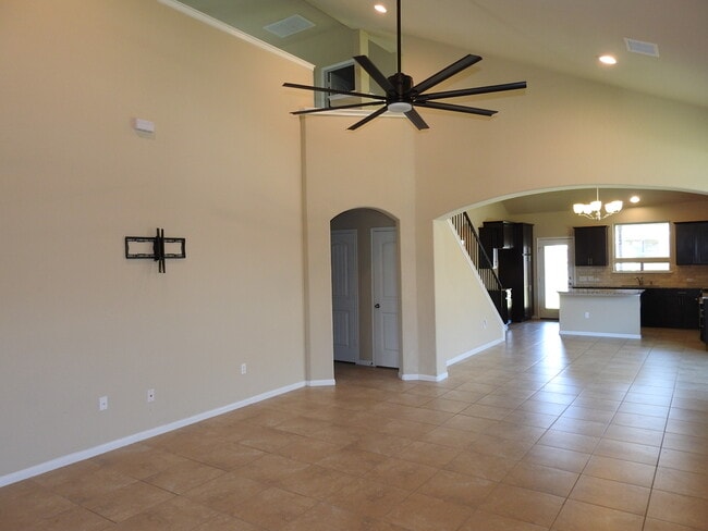 Photo - 2532 Bowen St