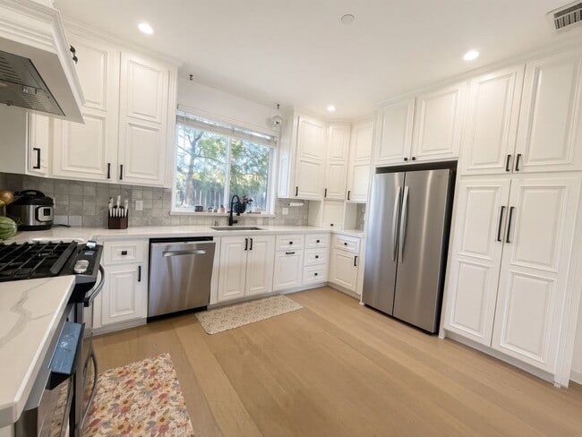 Photo - 114 Finnians Way