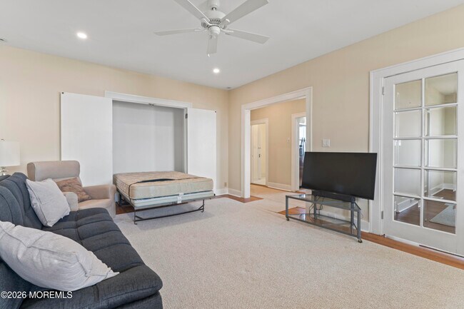 Photo - 1 Roseld Ave Unit B20