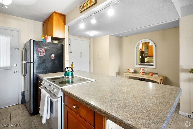 Building Photo - 1766 Cape Coral Pkwy E Unit 310 Rental