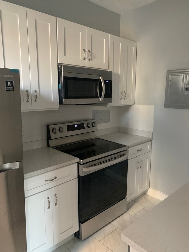 #36 - 1091 Boylston St Unidad #9