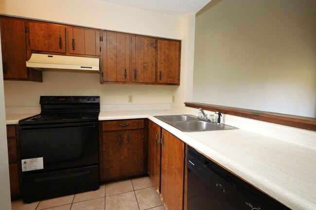 Photo - 2720 Tyndall Dr