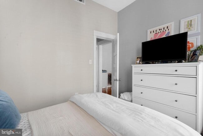 Photo - 508 Bainbridge St Unidad FL2