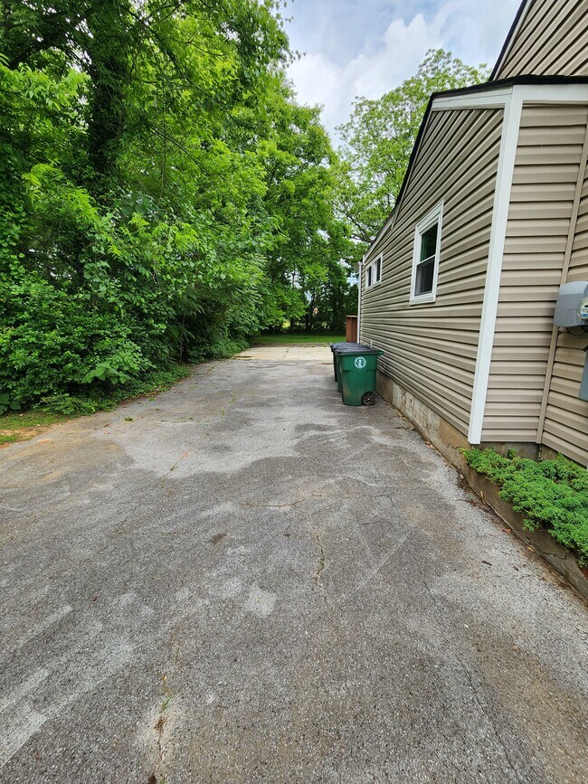 Photo - 4207 DuPont St