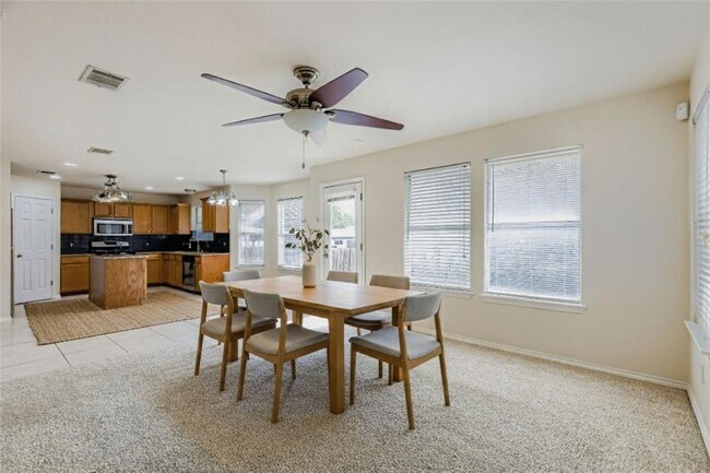 Photo - 1503 Lobo Mountain Ln