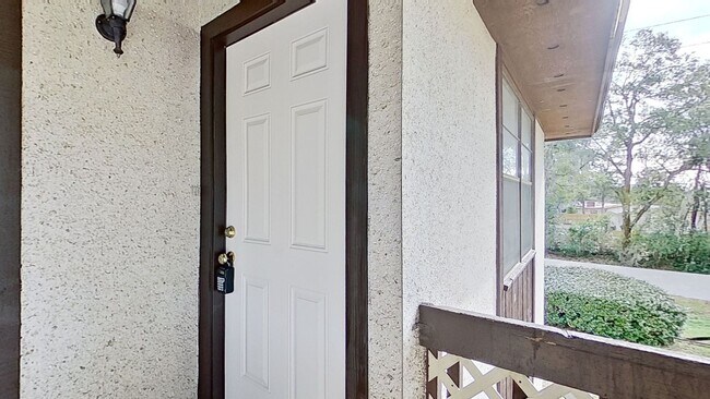 Photo - Beautiful Upstairs 2 bedroom 1 1/2 bath Ap...