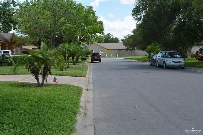 Photo - 1812 N 13th 1/2 St Casa