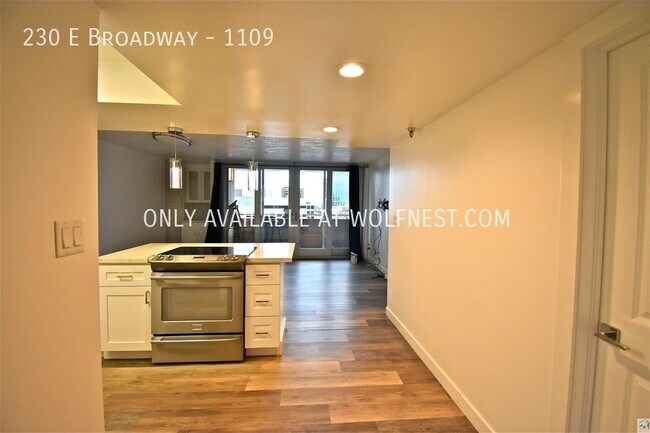 Photo - Remodeled 2 Bed Downtown Living Condo! No ... Unidad 1109