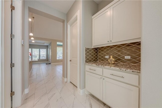 Photo - 705 Campino Dr
