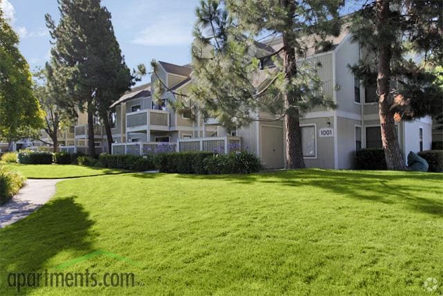 Edificio - Pacific Crest Apartments