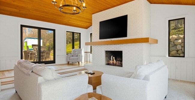 Furnished Executive Extended Stay Rental on Old Mission Peninsula