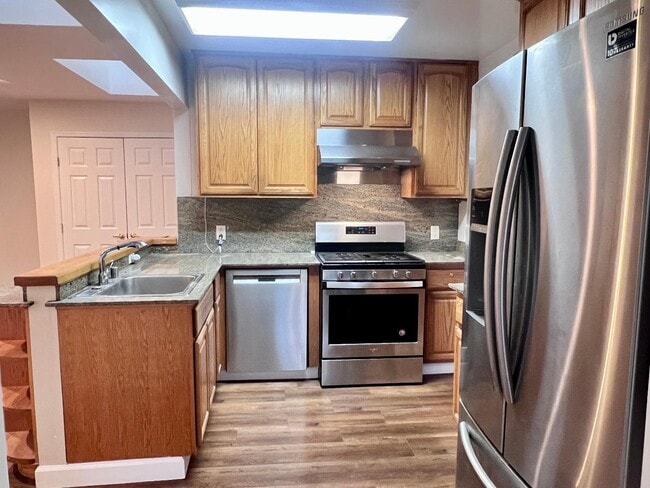 Photo - 1874 Villa St