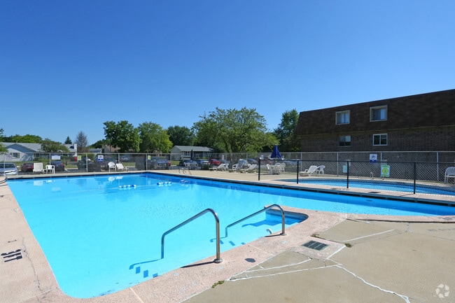 lorlyn of batavia apartments for rent in batavia il forrent com
