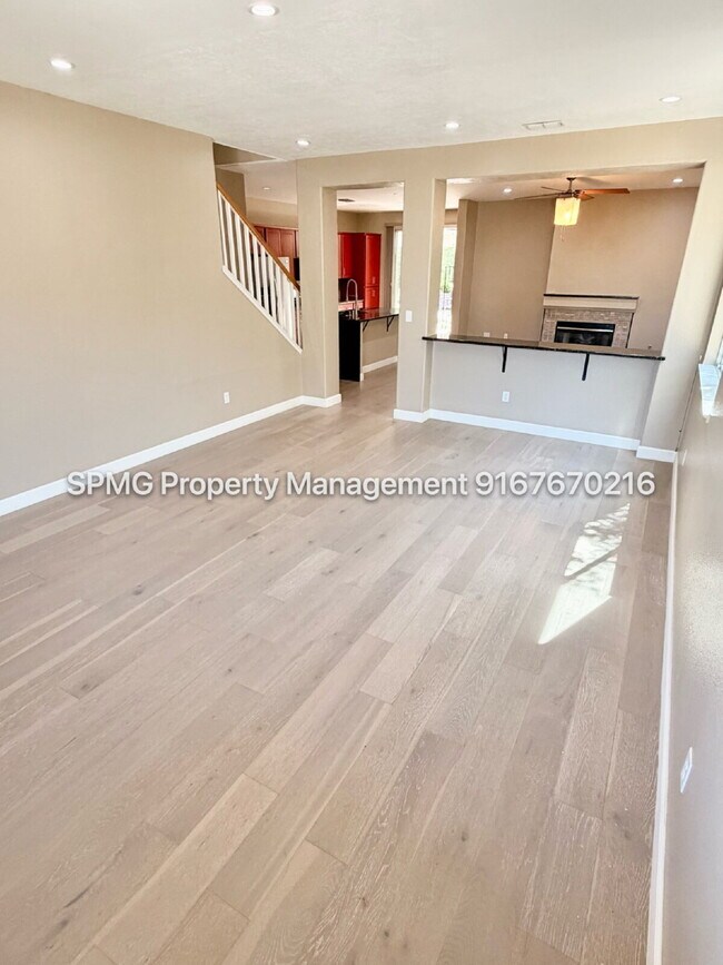 Beautiful 4 Bed / 3 Bath Home in Prime Roseville Location – Across from Park!