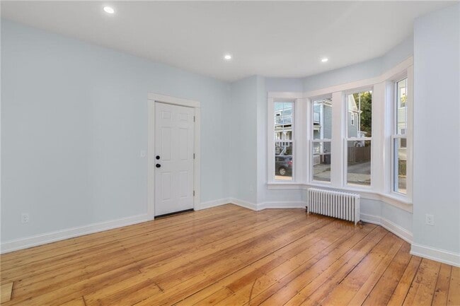 Photo - 43 E George St Unit 1