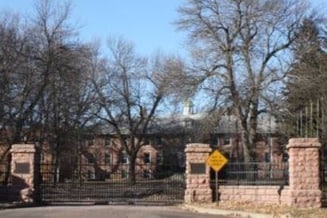 Building Photo - 100 W 10th St