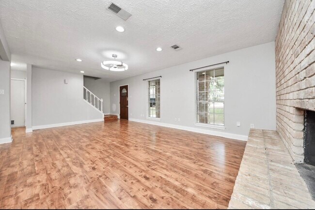 2015 E Lacey Oak Cir