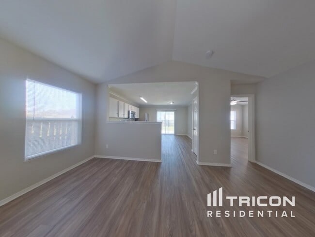 Photo - 3634 Charterhall Ln