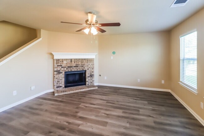 Photo - 175 Meadowlark Ln