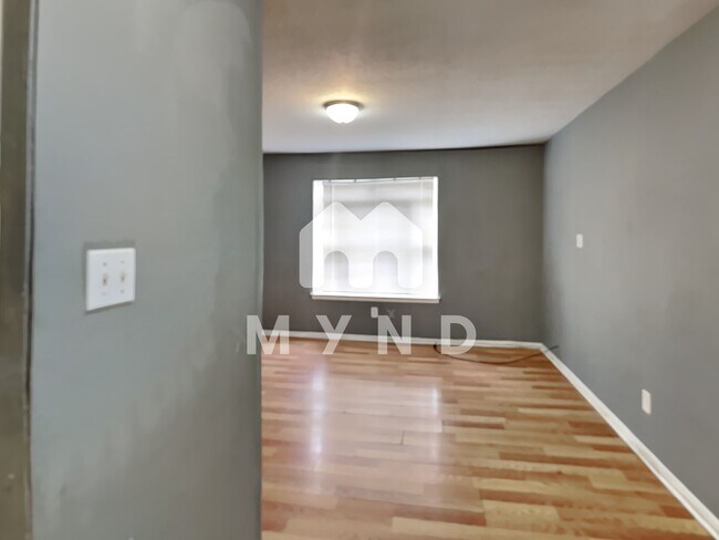 Photo - 3367 Hardin Ave