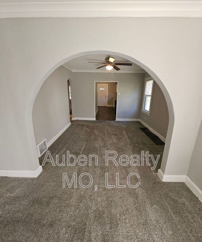 Photo - 1158 E 75th Terrace