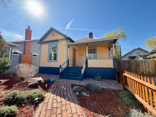 Photo - 909 Ouray Ave
