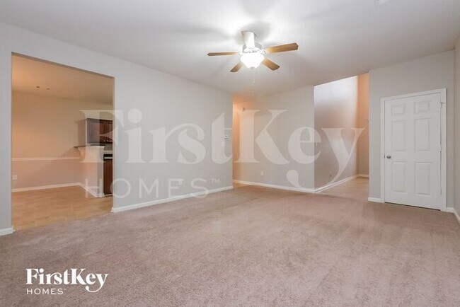 Photo - 5052 Pioneer Pkwy