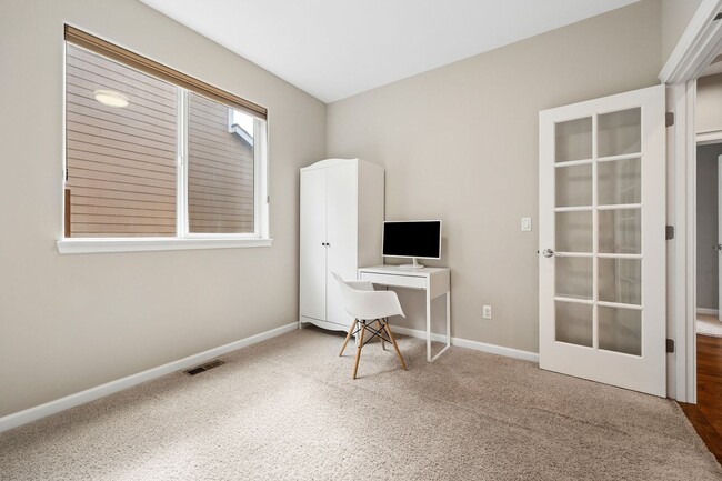 Photo - 8842 28th Way SE