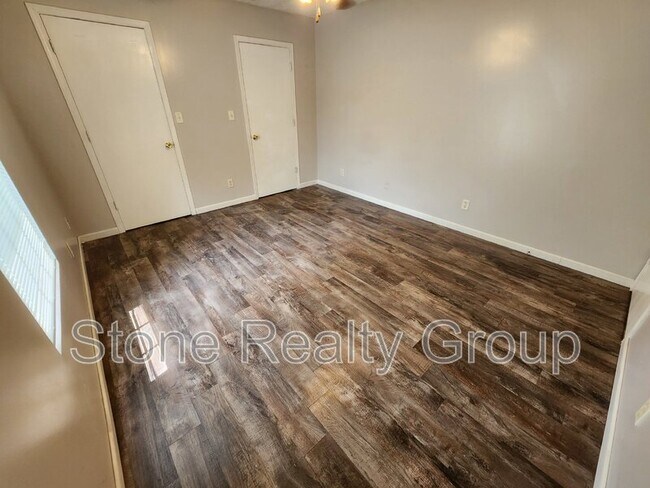 Photo - 2339 Patrick St Condo